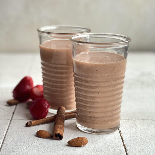 Smoothie truskawkowe z cynamonem