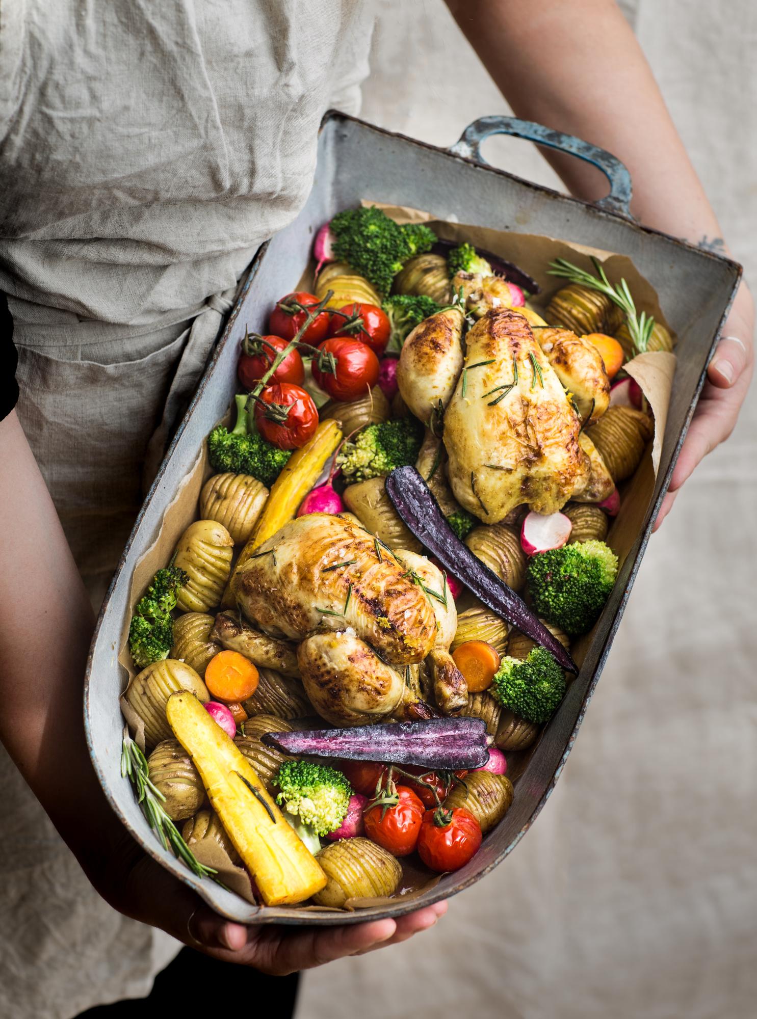 Pieczony kurczak w warzywach