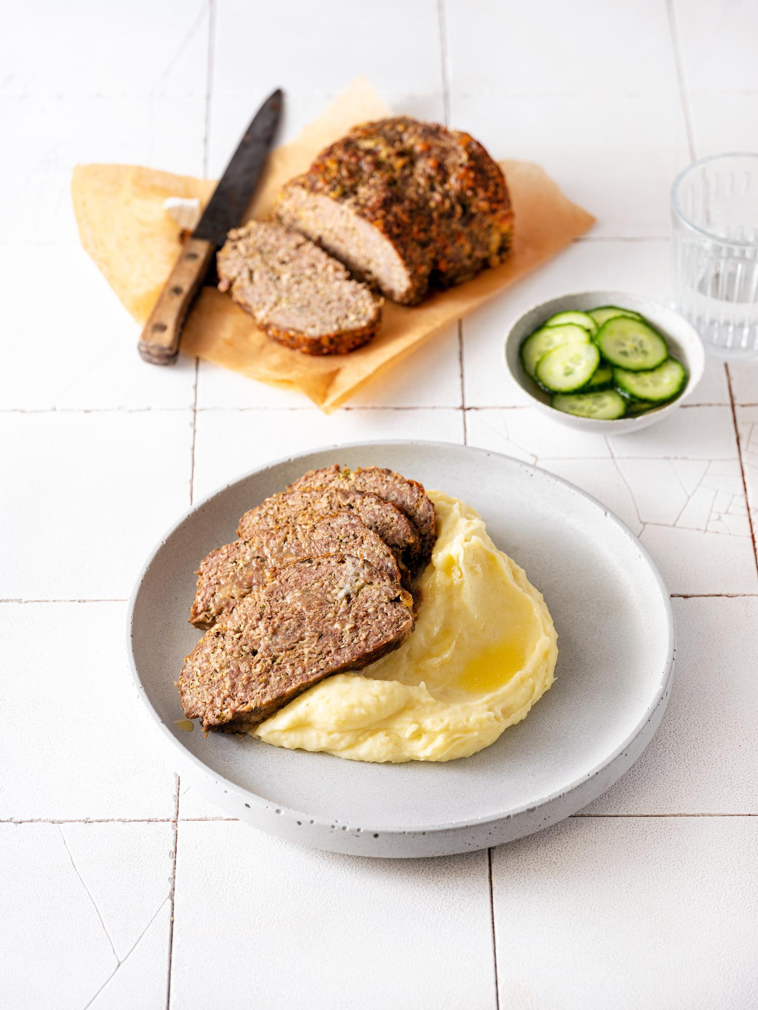Pieczeń z cukinią z puree ziemniaczanym