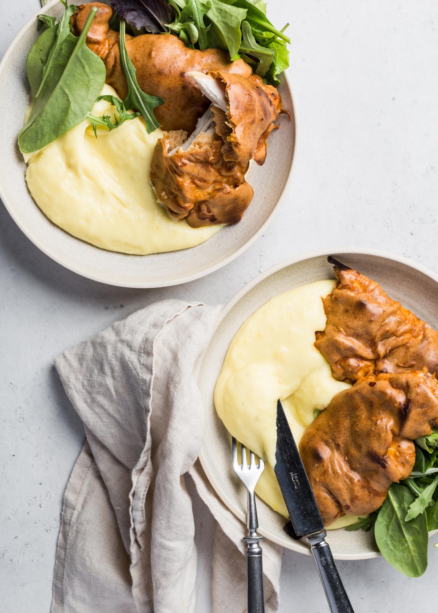 Kotlety z kurczaka w panierce orzechowej z purée ziemniaczanym