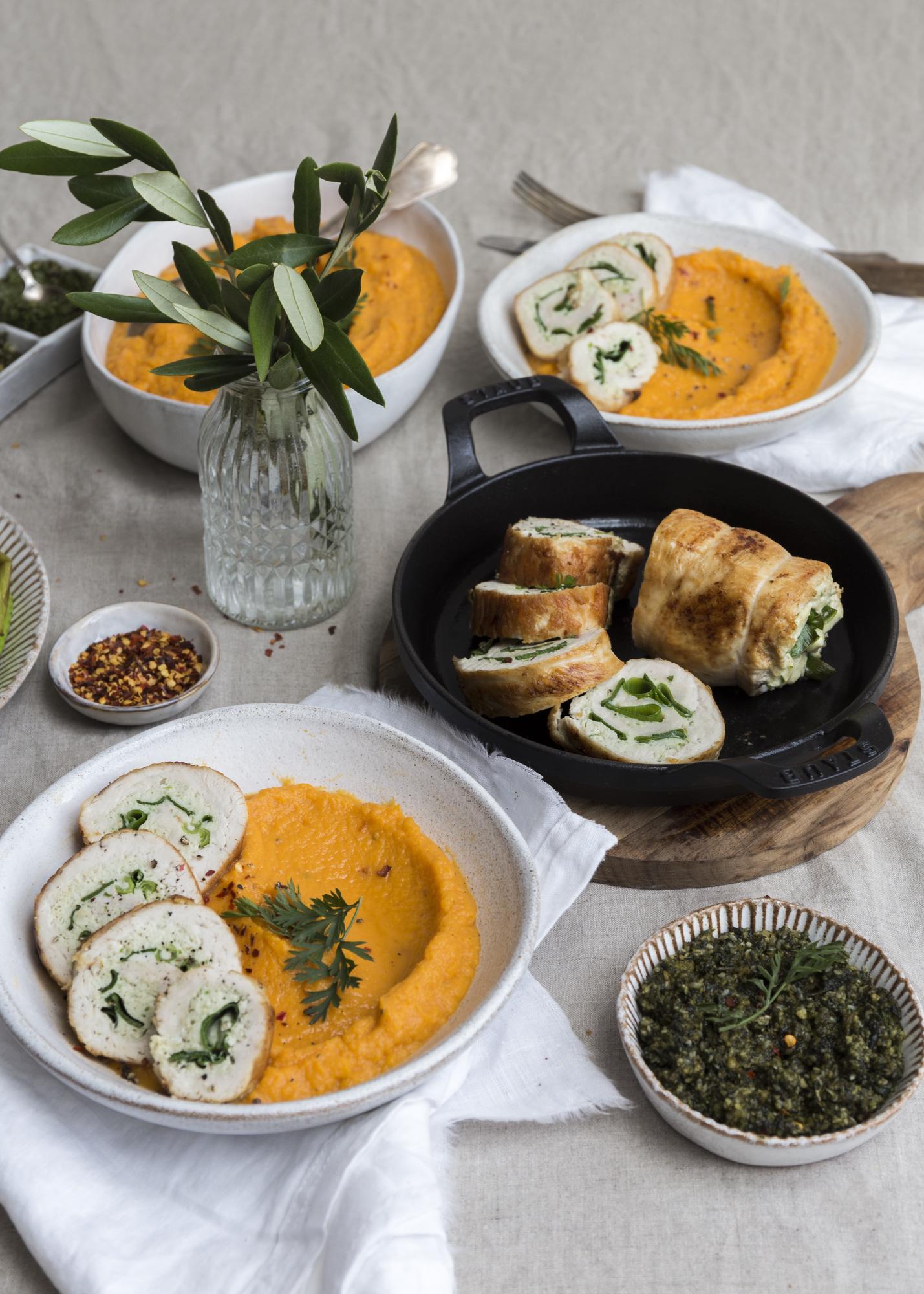 Faszerowana pierś z indyka z purée z batatów i chili