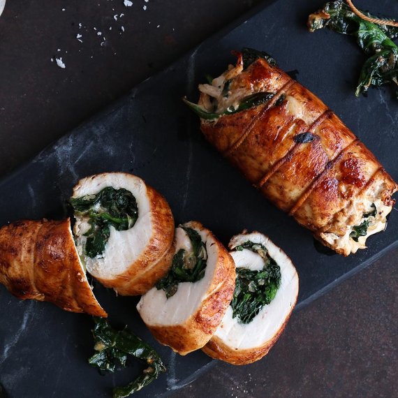 Roladki z kurczaka faszerowane szpinakiem i parmezanem