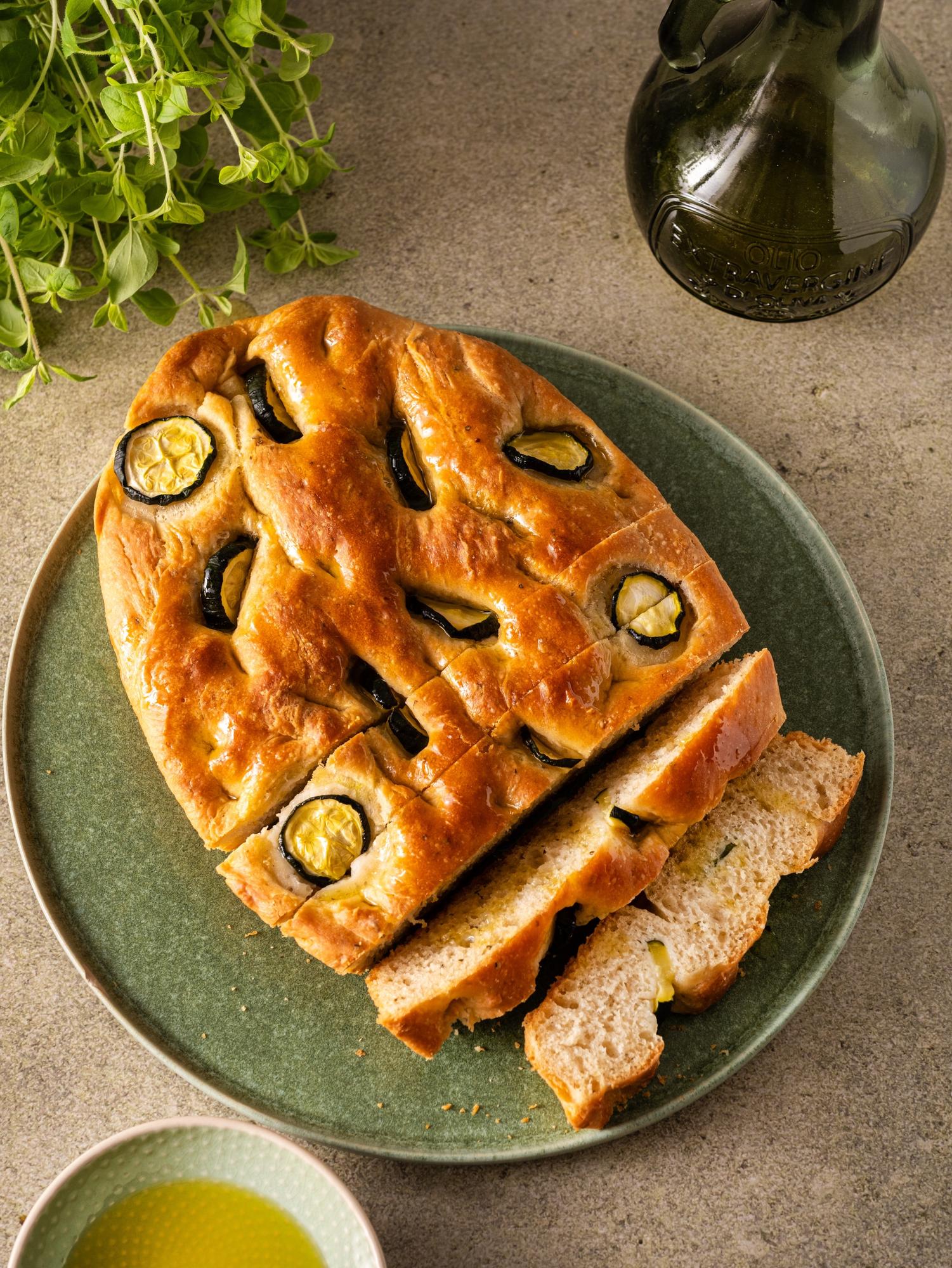 Włoska focaccia z cukinią
