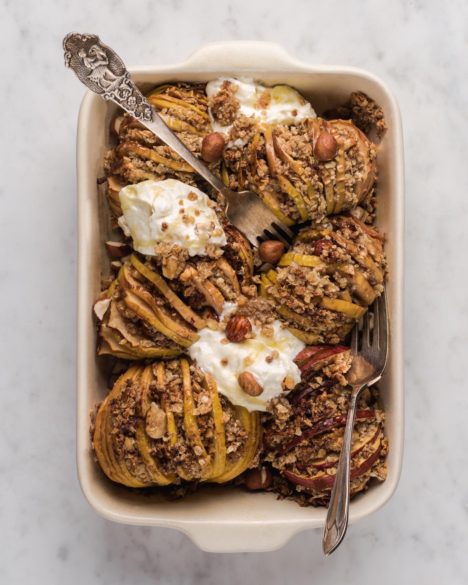 Pieczone jabłka hasselback