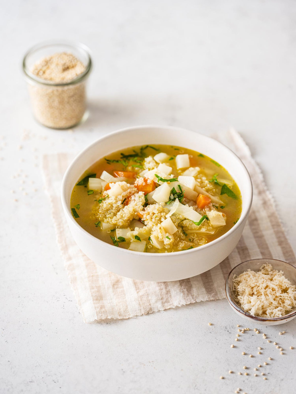 Zupa quinoa z warzywami