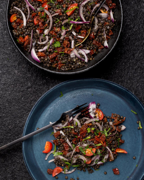 Sałatka z czarnej soczewicy