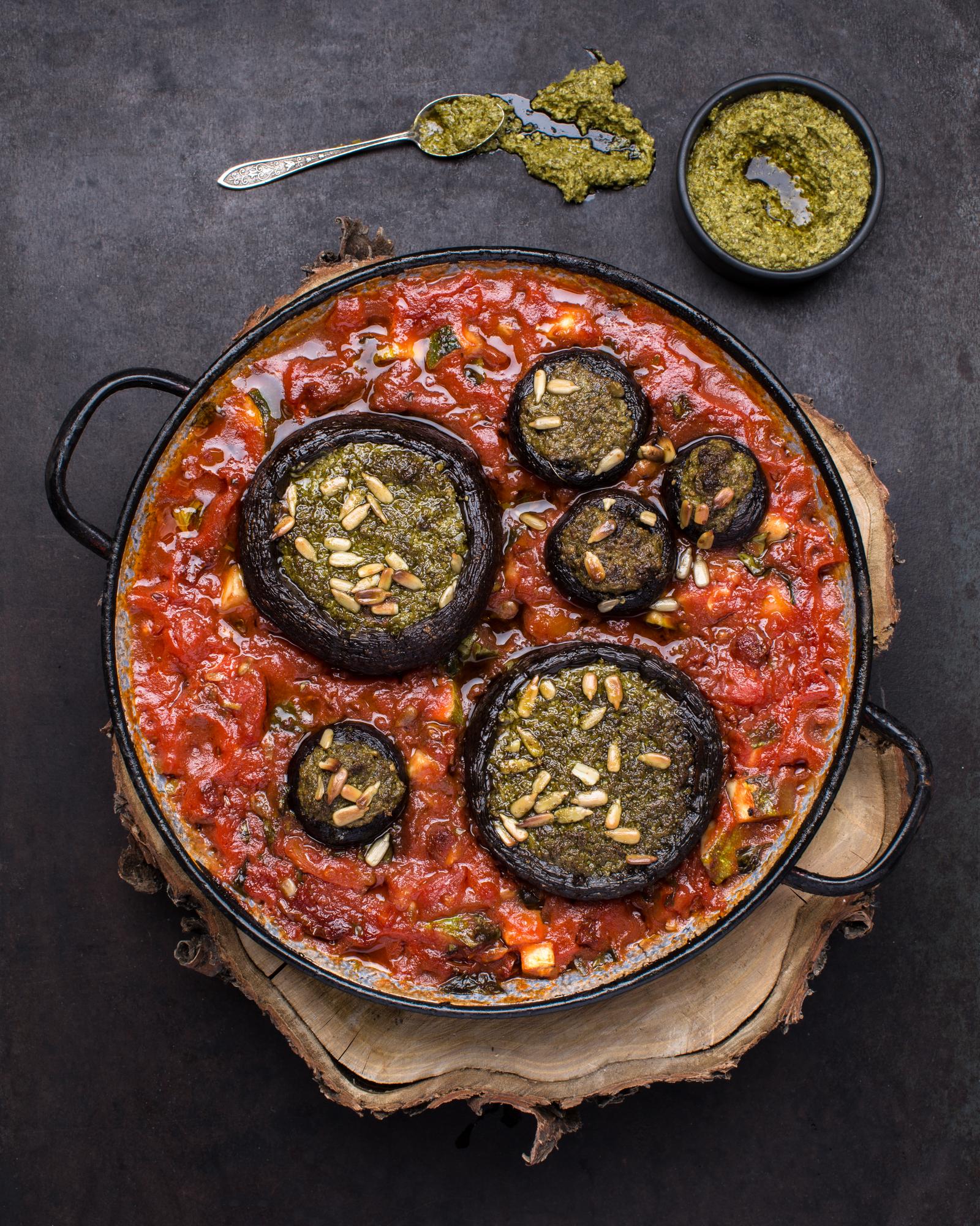 Pieczarki w sosie pomidorowym