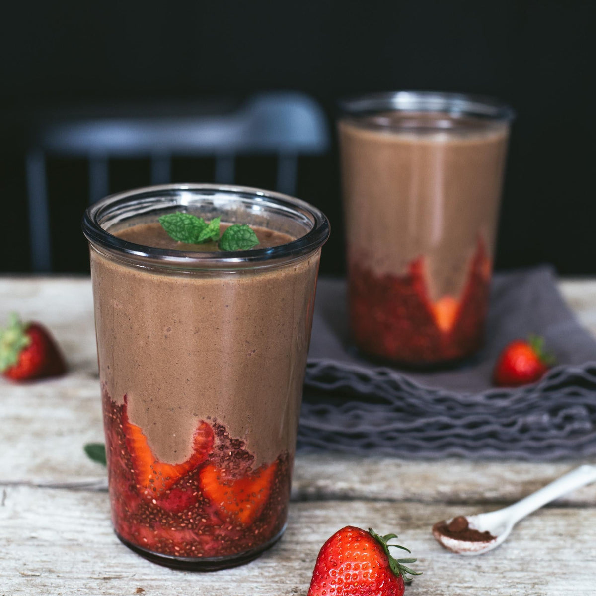 Smoothie czekoladowe z truskawkami