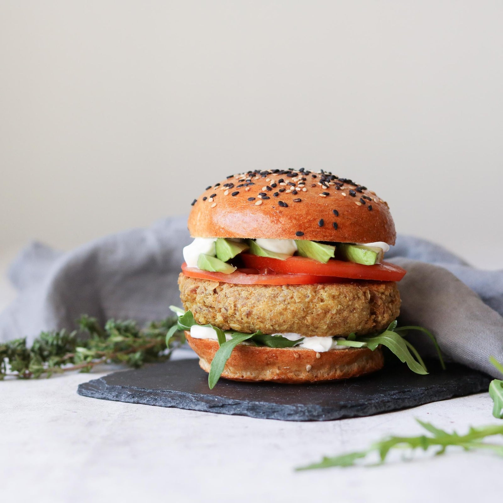 Burger z tuńczyka