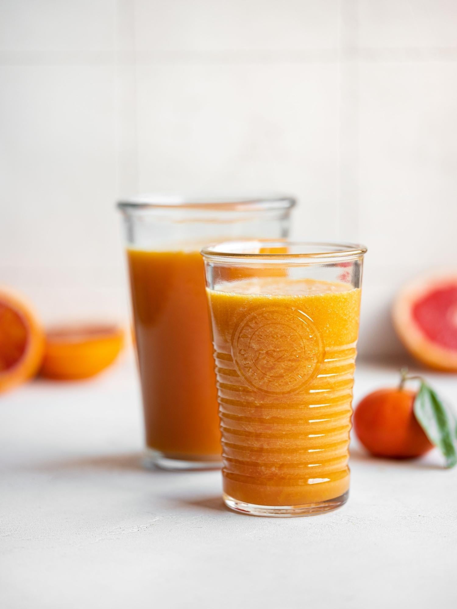 Witaminowe smoothie cytrusowe z kurkumą
