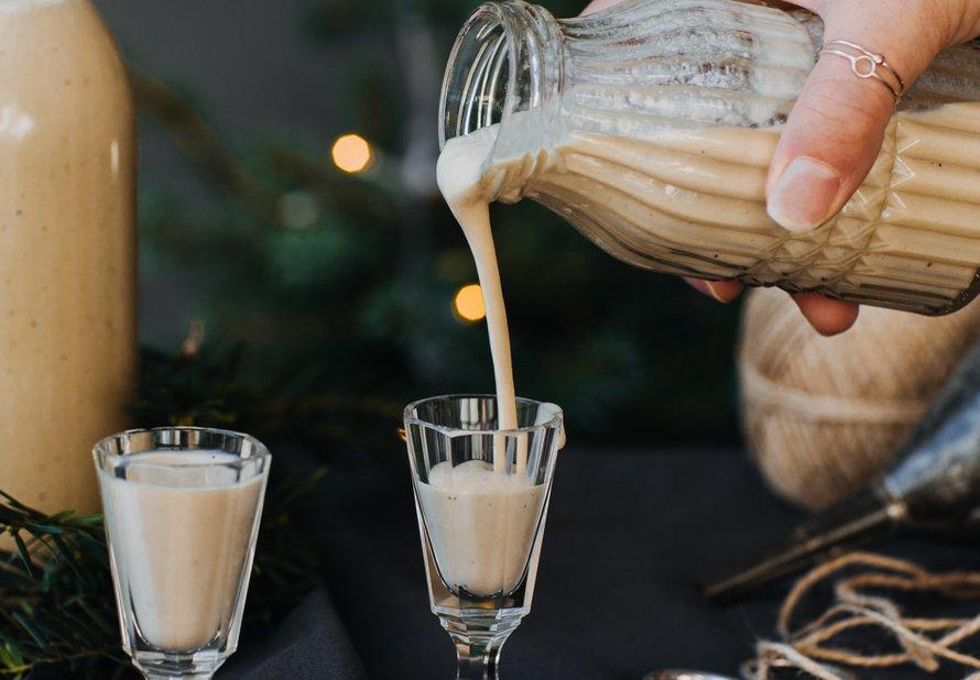 Domowy ajerkoniak na mleku kokosowym