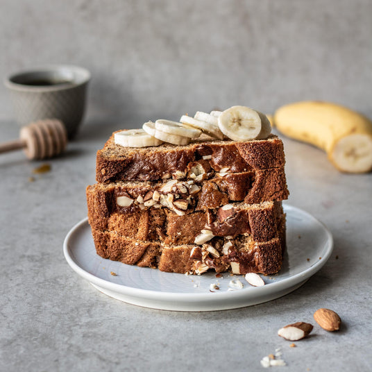 Bezglutenowy chlebek bananowy z migdałami